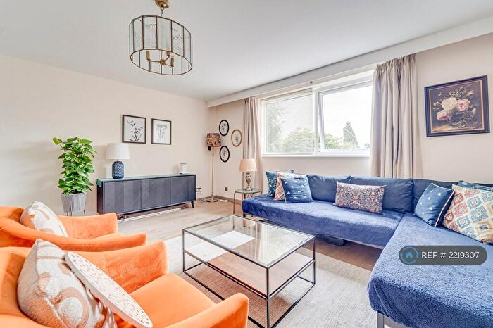 2 Bedroom Flat To Rent In Waverley Road, Crouch End, London, N8