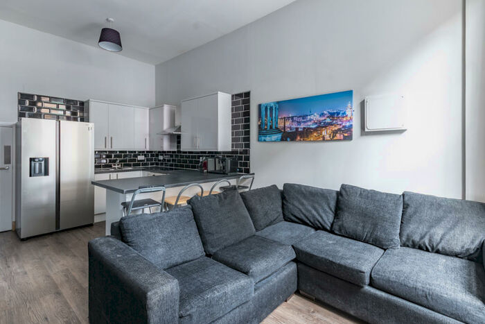4 Bedroom Flat To Rent In Montague Street Edinburgh United Kingdom, EH8