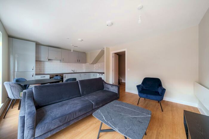 2 Bedroom Apartment To Rent In Cable House Newbury, RG14