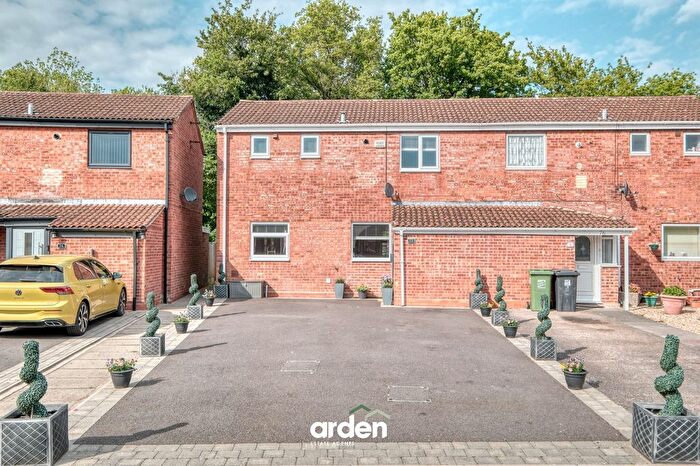 3 Bedroom Terraced House For Sale In Loxley Close, Redditch, B98
