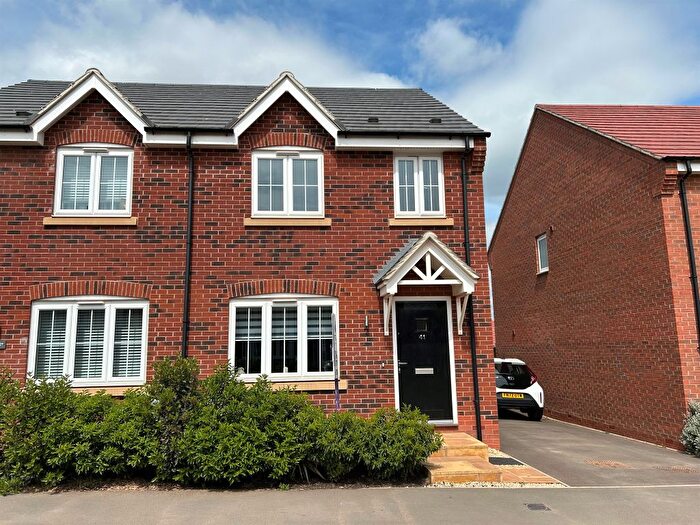 3 Bedroom Semi-Detached House For Sale In Heritage Road, Castle Donington, Derby, DE74