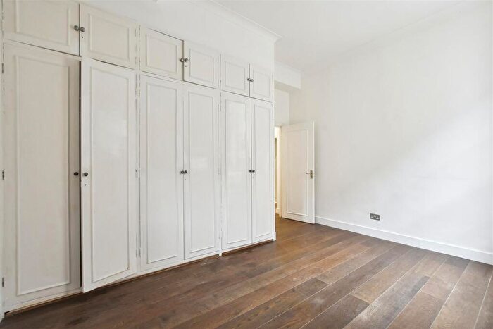 2 Bedroom Apartment To Rent In Park Road, London, NW1