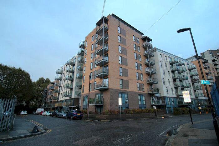 2 Bedroom Flat To Rent In Turner Street, London, E16