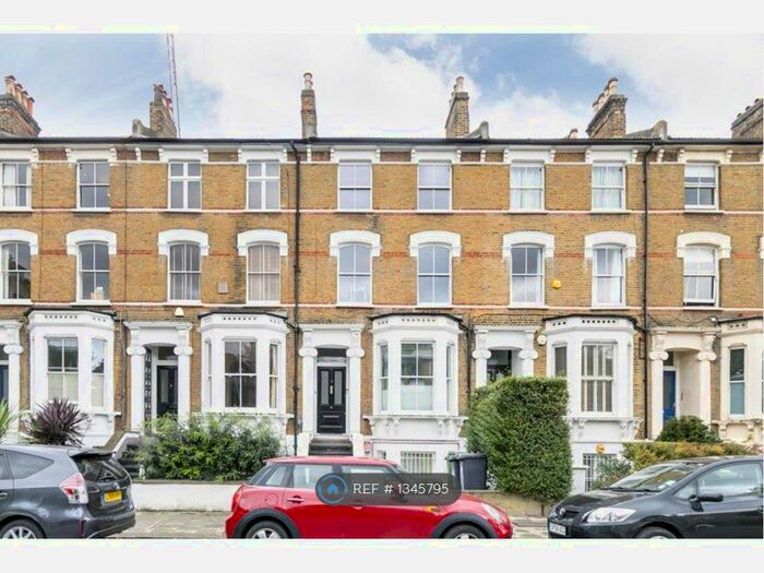 1 Bedroom Flat To Rent In Ground Floor, London, SW4