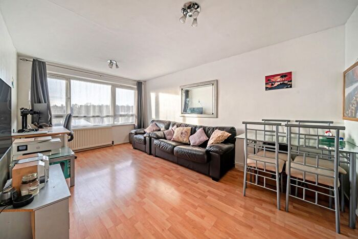 1 Bedroom Flat For Sale In Mill Gardens, London, SE26