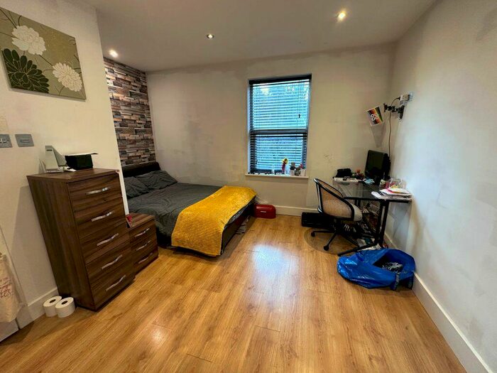 1 Bedroom Property To Rent In Uttoxeter New Road, DE22