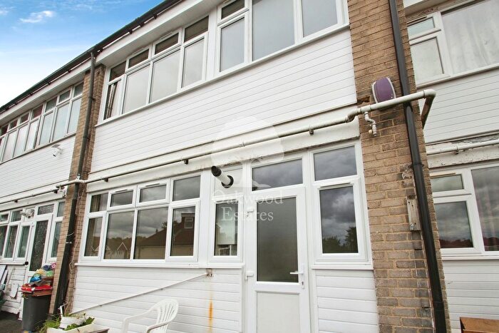 2 Bedroom Maisonette To Rent In High Street, Harlington, Hayes, UB3