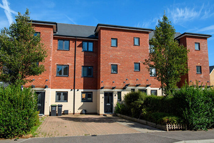 4 Bedroom Town House To Rent In Thackeray Drive, Gravesend, DA11