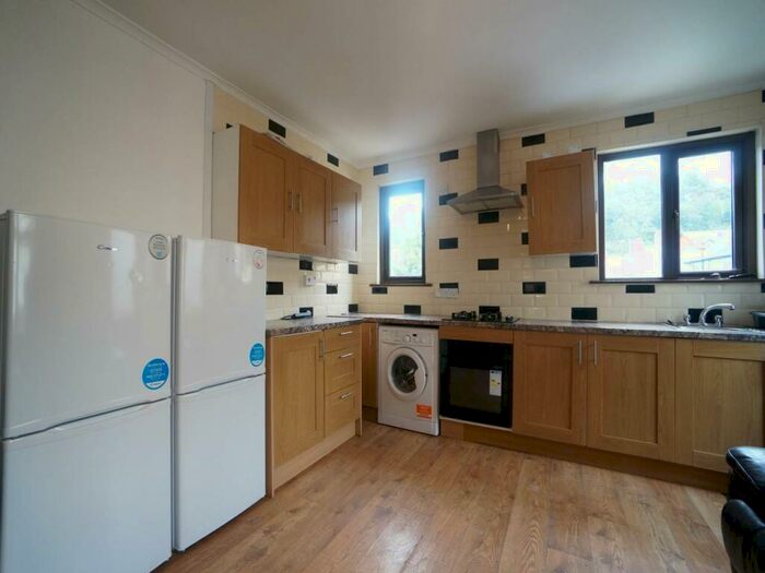 5 Bedroom House To Rent In Aneddwen, Bangor, Gwynedd, LL57