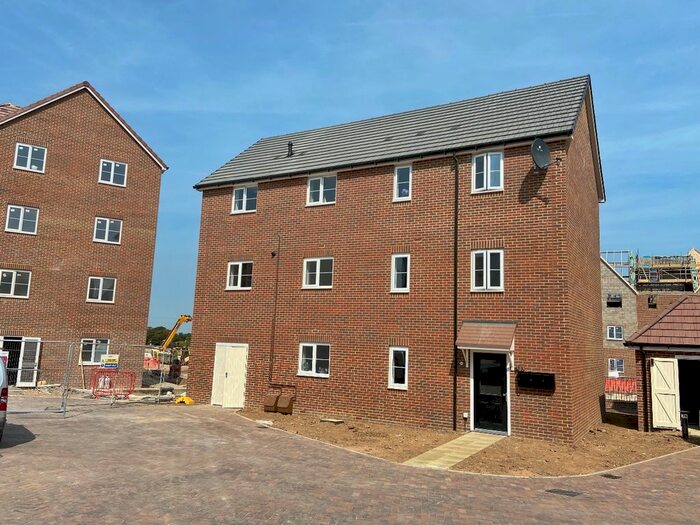 2 Bedroom Flat To Rent In Flat, Pictor Drive, Margate, CT9