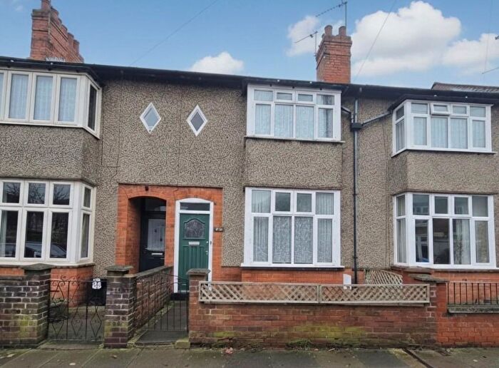 3 Bedroom Terraced House For Sale In Cedar Road East, Northampton, NN3