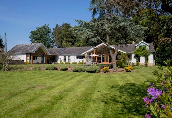 5 Bedroom Detached Bungalow For Sale In Red Oaks, Heathwaite, Swainby, Northallerton, DL6
