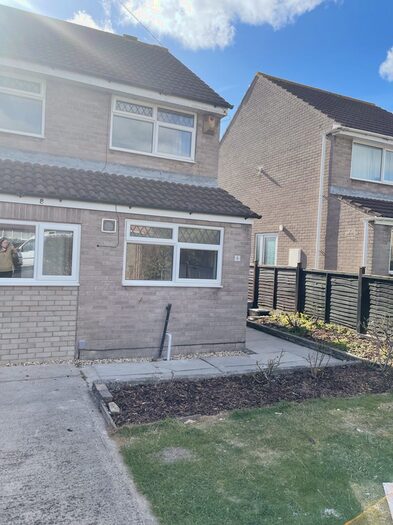 4 Bedroom Semi-Detached House To Rent In Berry Lane, Horfield, Bristol, BS7