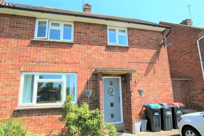 2 Bedroom Semi-Detached House To Rent In Queens Avenue, Newport Pagnell, MK16