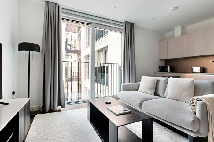 Studio To Rent In Nine Elms Lane, London, SW11