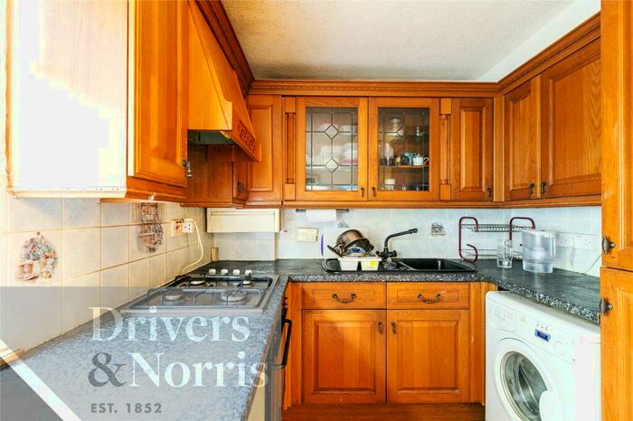 1 Bedroom Apartment To Rent In Whitby Court, Parkhurst Road, London, N7