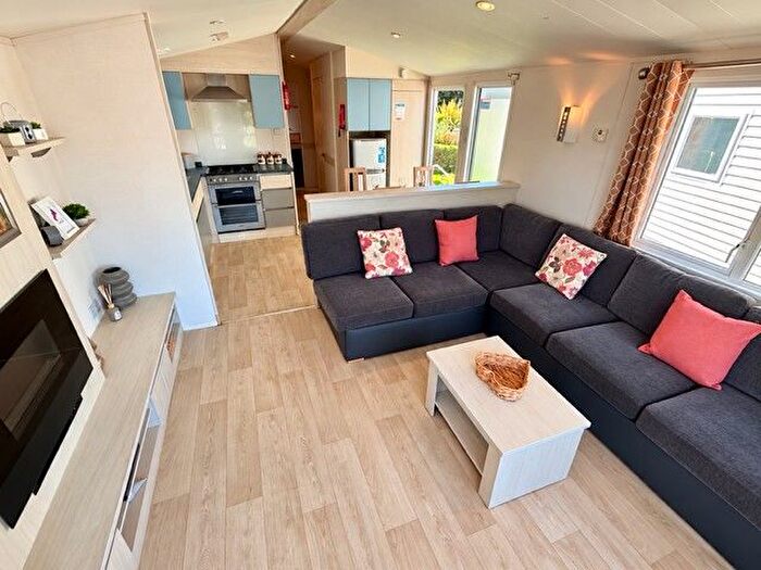 2 Bedroom Park Home For Sale In Crantock, Newquay, TR8