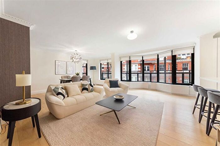 3 Bedroom Flat To Rent In Drayton Gardens, London, SW10