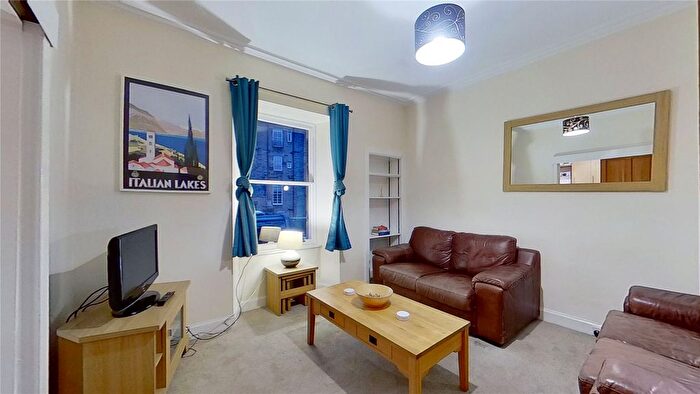 2 Bedroom Flat To Rent In William Street, Edinburgh, EH3