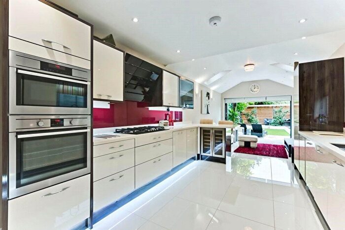 2 Bedroom House To Rent In Hogshill Lane, Cobham, Surrey, KT11