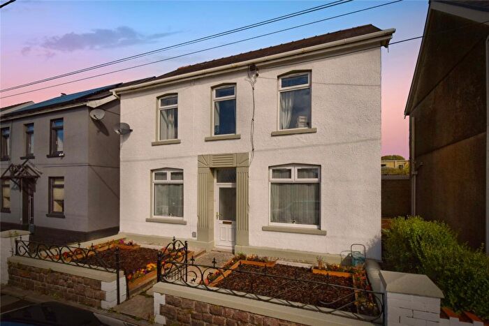 3 Bedroom Detached House For Sale In Norton Road, Penygroes, Llanelli, Carmarthenshire, SA14