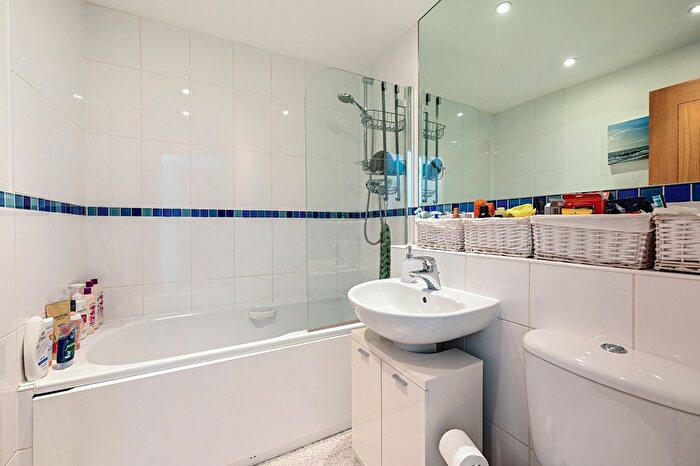 3 Bedroom Terraced House For Sale In Ashford, Surrey, TW15