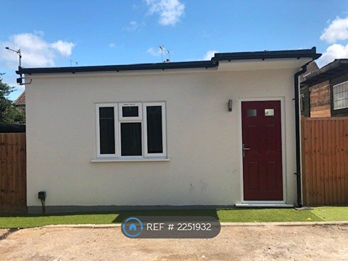 1 Bedroom Bungalow To Rent In South Street, Canterbury, CT1