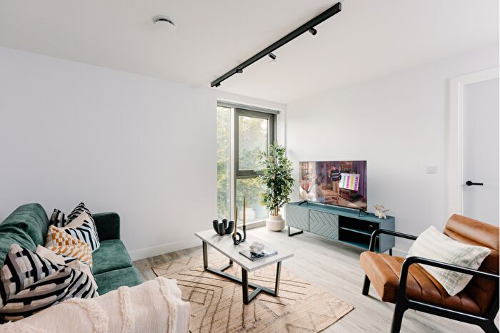 1 Bedroom Apartment To Rent In Inkwell Place, Birmingham, B16