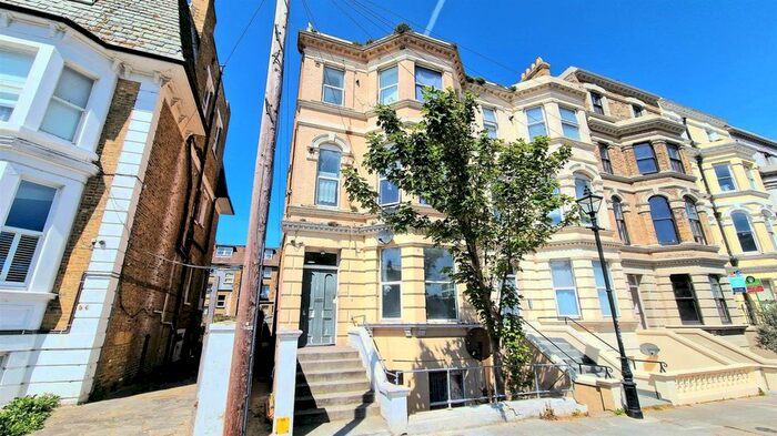 2 Bedroom Flat To Rent In Dalby Square, Cliftonville, Margate, CT9