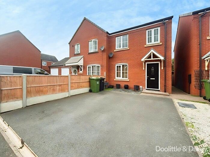 3 Bedroom Semi-Detached House To Rent In Clensmore Street, Kidderminster, Worcestershire, DY10