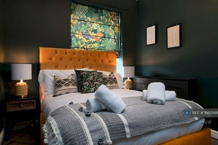 2 Bedroom Flat To Rent In Victoria Street, Llandudno, LL30