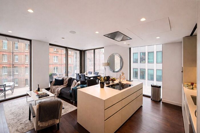 2 Bedroom Flat To Rent In Kings Gate Walk, London, London, London, SW1E