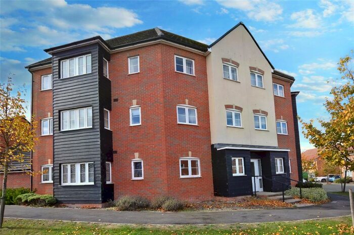 2 Bedroom Apartment To Rent In Elm Park, Didcot, OX11