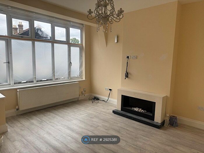 3 Bedroom Terraced House To Rent In Earlswood Avenue, Thornton Heath, CR7