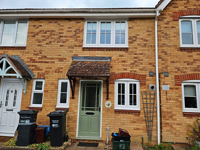 2 Bedroom Property To Rent In Hills Orchard, Martock, TA12