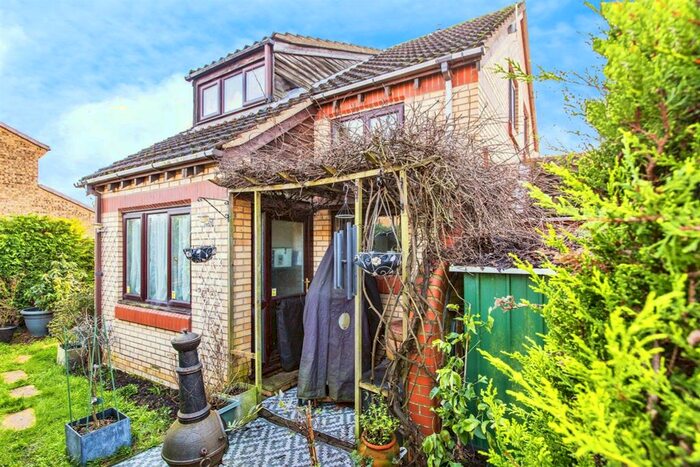 1 Bedroom Semi-Detached House For Sale In Millers Way, Hardwick, Cambridge, CB23