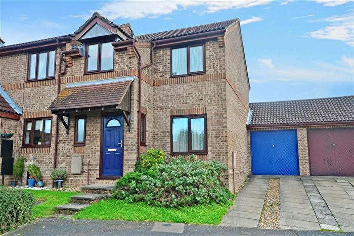 3 Bedroom Semi Detached House To Rent In Little Oxley, Leybourne, West Malling, ME19