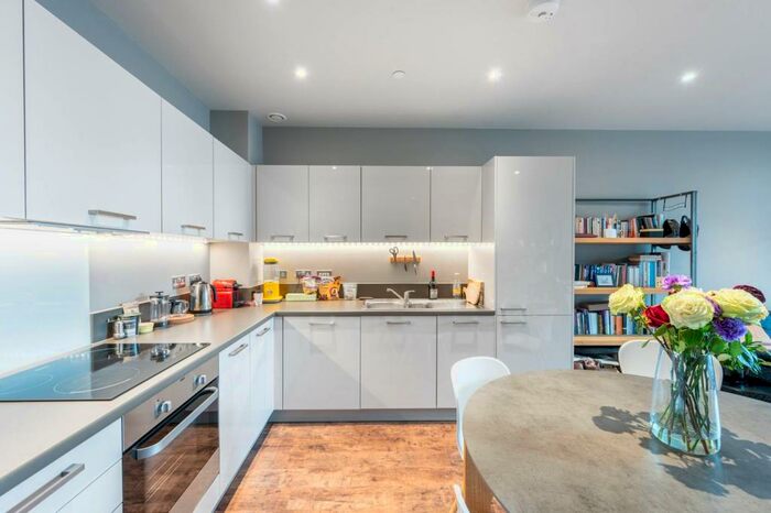 2 Bedroom Flat For Sale In Valetta House, Vista, Chelsea Bridge, Battersea Park, London, SW11