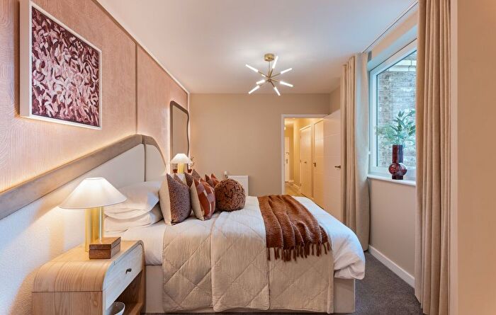 1 Bedroom Flat For Sale In "The Cedar" At High Streee, Southall, UB1