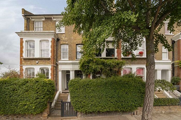 4 Bedroom Terraced House To Rent In Burghley Road, London, NW5