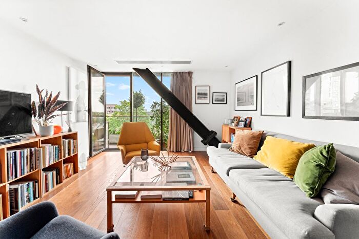 2 Bedroom Flat For Sale In Lumiere, St. John's Hill, London, SW11