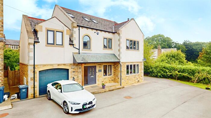 6 Bedroom Detached House For Sale In Sun Wood Avenue, Shelf, Halifax, HX3