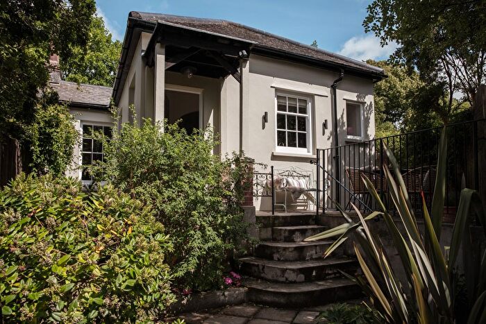 2 Bedroom Cottage To Rent In Woodlane, Falmouth, TR11