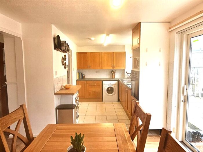 3 Bedroom Semi-Detached House To Rent In Trenchard Close, Chippenham, SN14