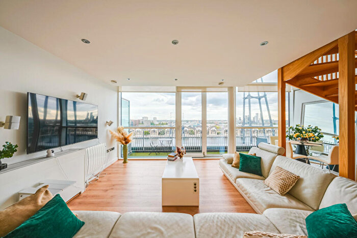 3 Bedroom Penthouse For Sale In Western Gateway, London, E16