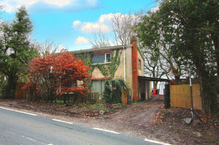 3 Bedroom Detached House For Sale In Riplingham Road, Raywell, HU16