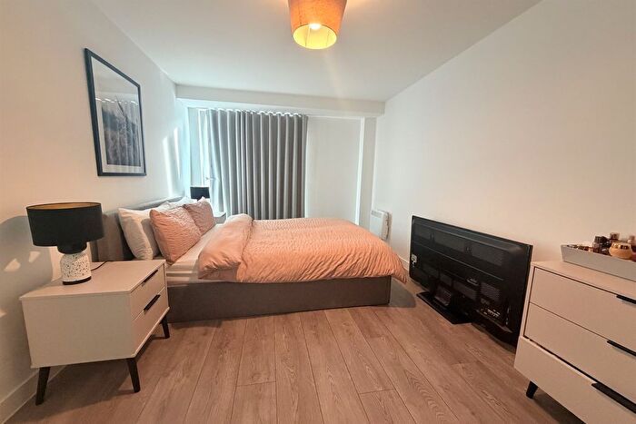 1 Bedroom Flat To Rent In Burj Digbeth, B12