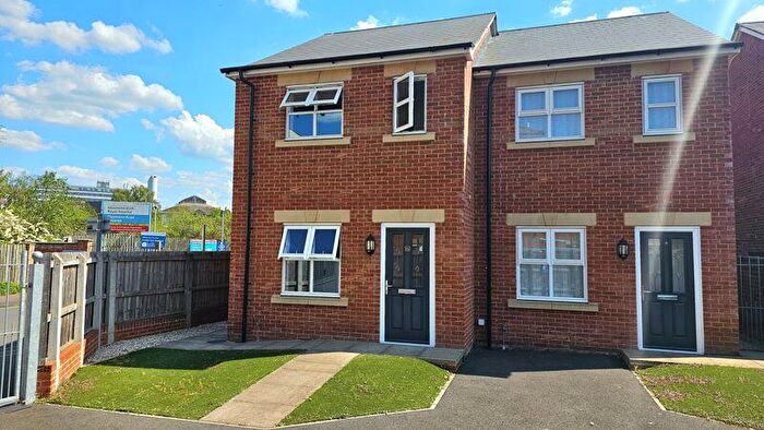 2 Bedroom Semi-Detached House To Rent In Claremont Road, Gloucester, GL1