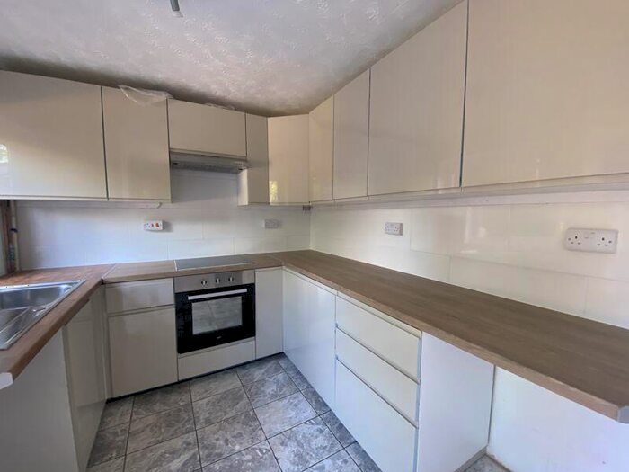 3 Bedroom Terraced House To Rent In Aynho Walk, Kingsthorpe, Northampton, NN2