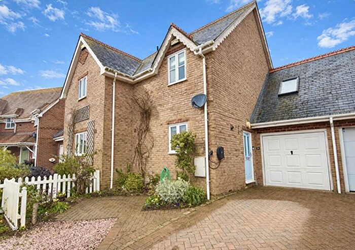 3 Bedroom Semi Detached House For Sale In Turbetts Close, Lytchett Matravers, BH16